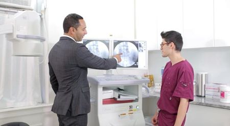 Understand various   kinds Of Specialist for Back Pain