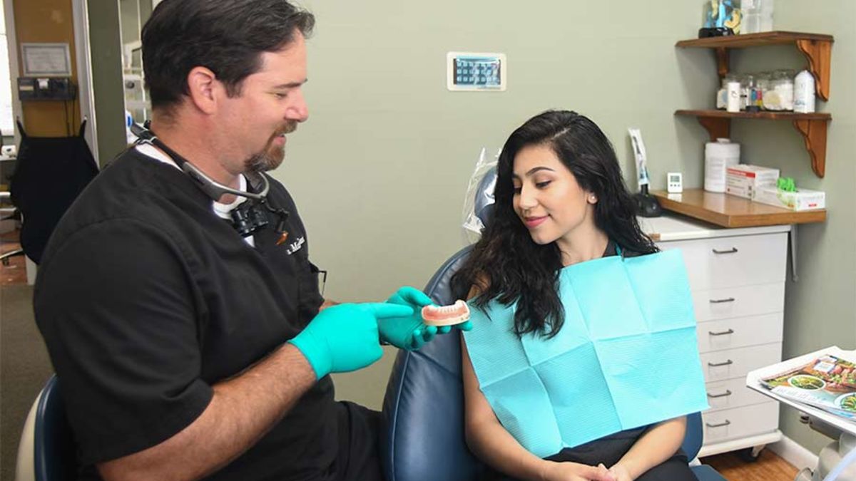 Tips about How to search for the Skilled Teeth Whitening Dentist