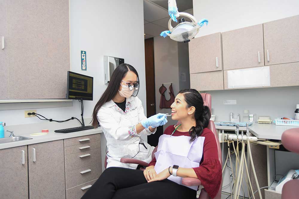 What Are All On 4 Dentures And Why Are They A Popular Choice? – Nottingham Dental