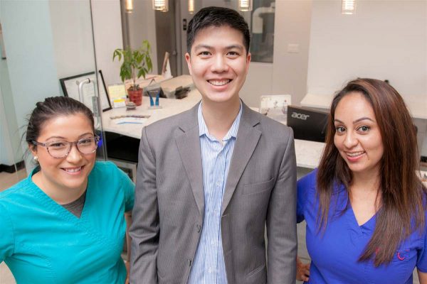 Straighten Your Teeth Without Braces With Invisalign Treatment